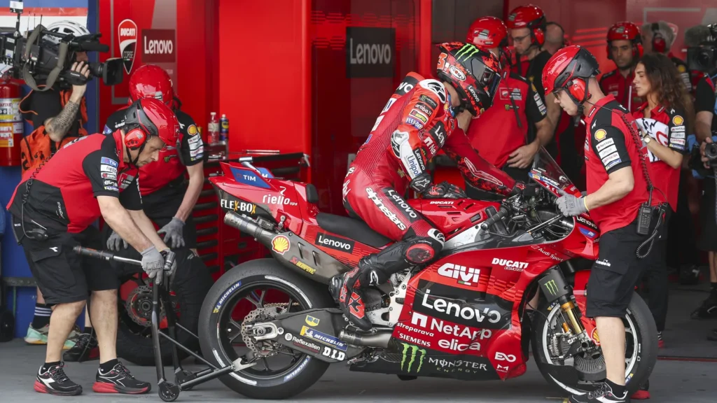 MotorGP 2025: Drama Ducati, Kritik, dan Perubahan Tim